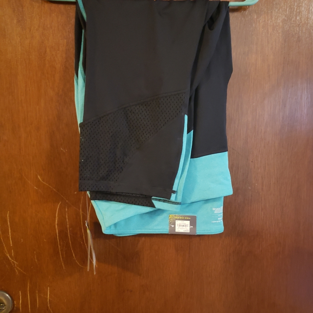 Capri workout leggings